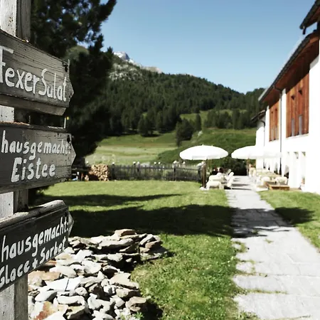 Chesa Pool Sils Maria