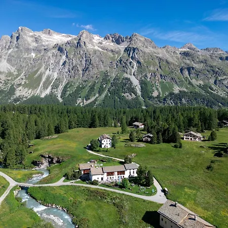 Hotel Chesa Pool Sils Maria