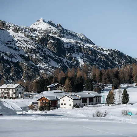 Chesa Pool Sils Maria
